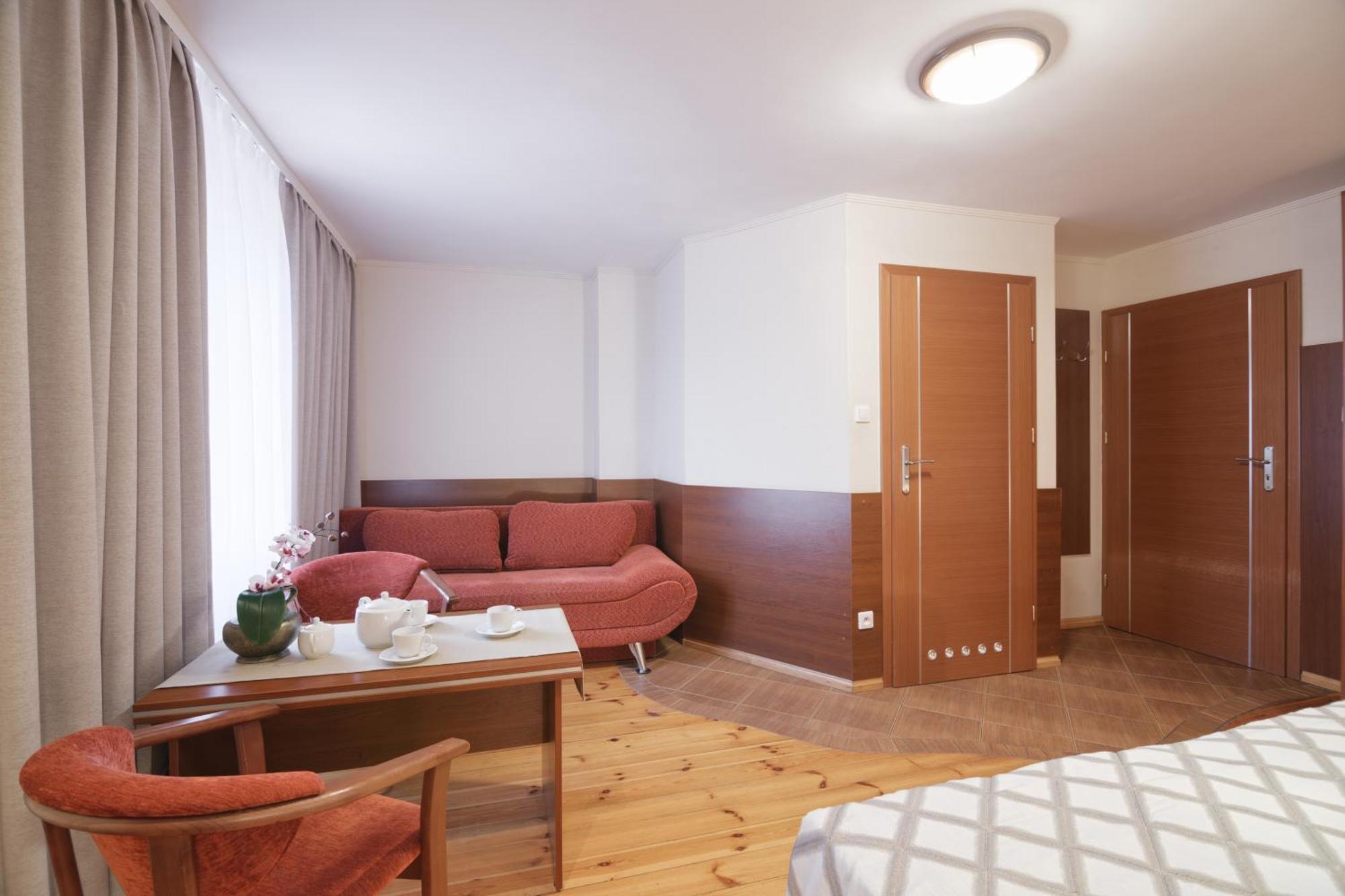 דארלובקו Pensjonat Tadeusz I Apartamenty W Darlowku מראה חיצוני תמונה